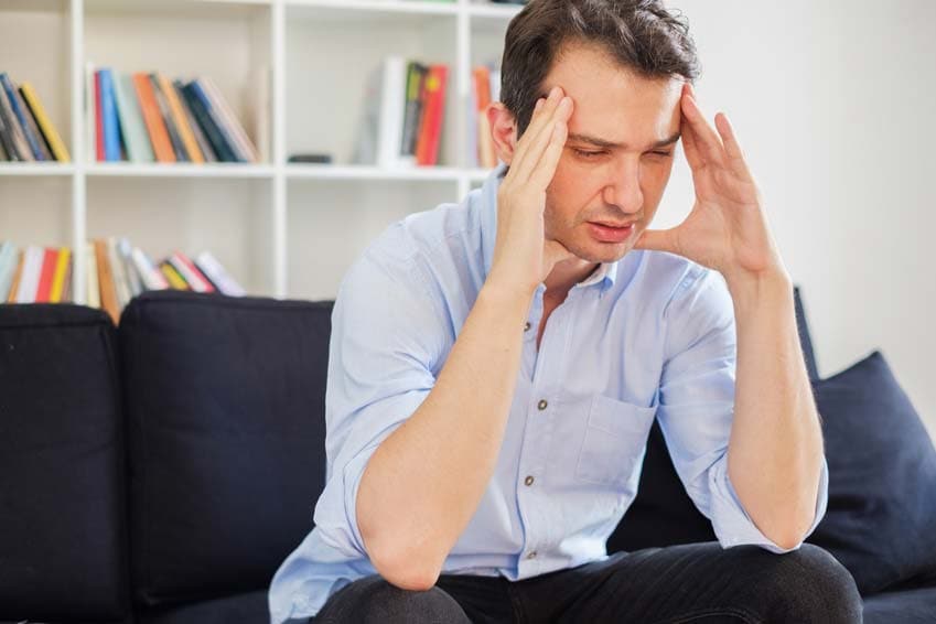 Un homme souffre d'électrosensibilité